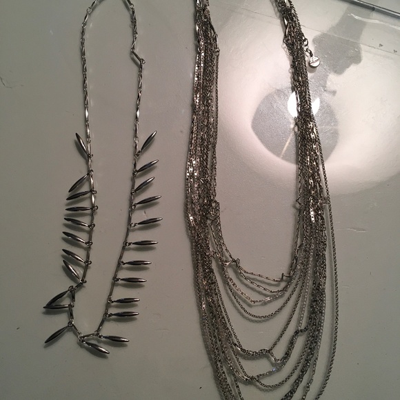 Stella & Dot Silver Layered Necklace - Picture 1 of 1